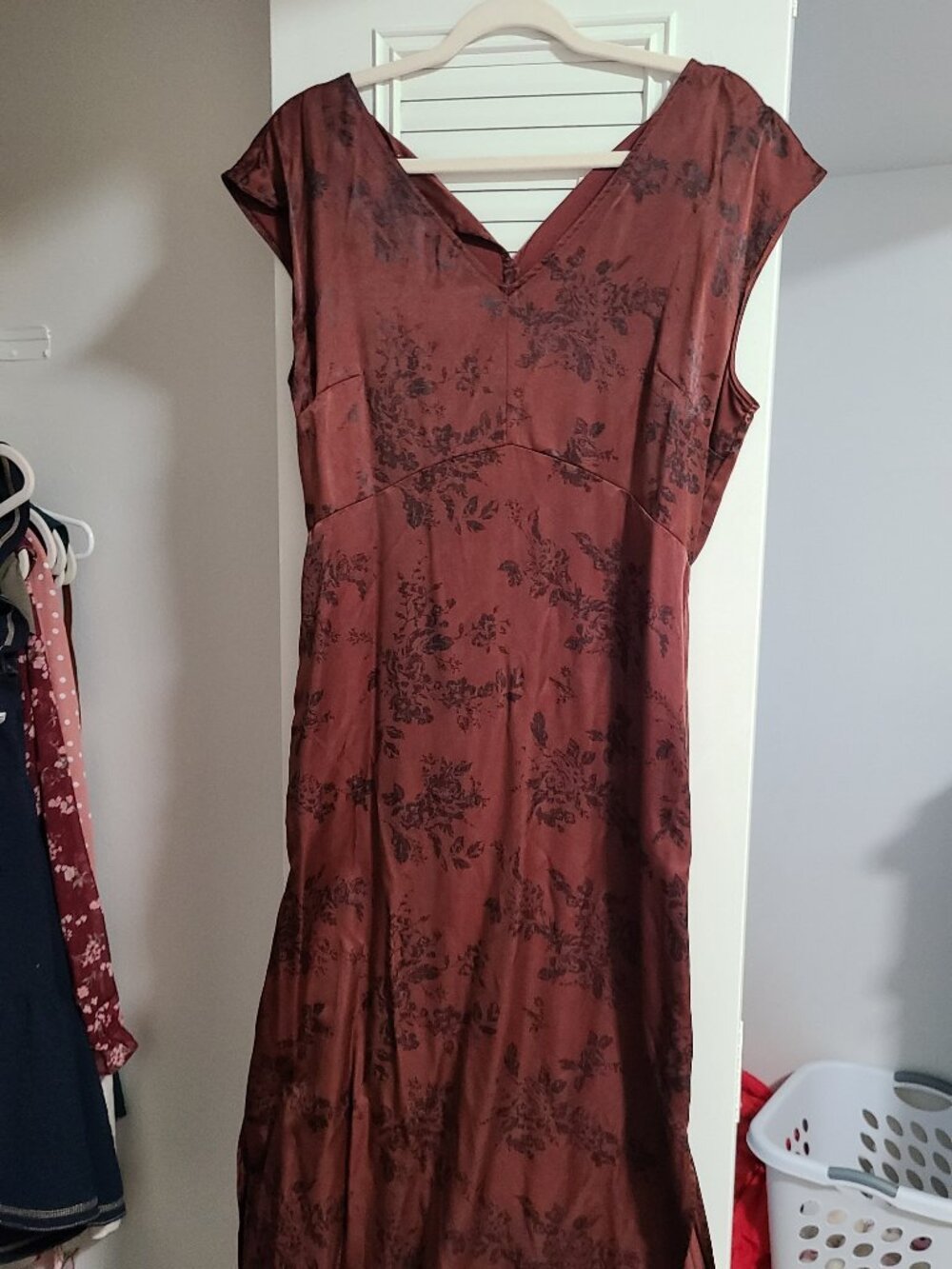 NWOT Classy brown floral midi dress with pockets